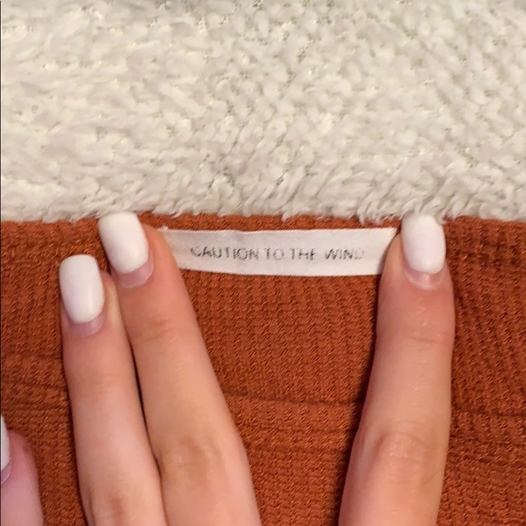 Cropped shirt - Picture 3 of 3